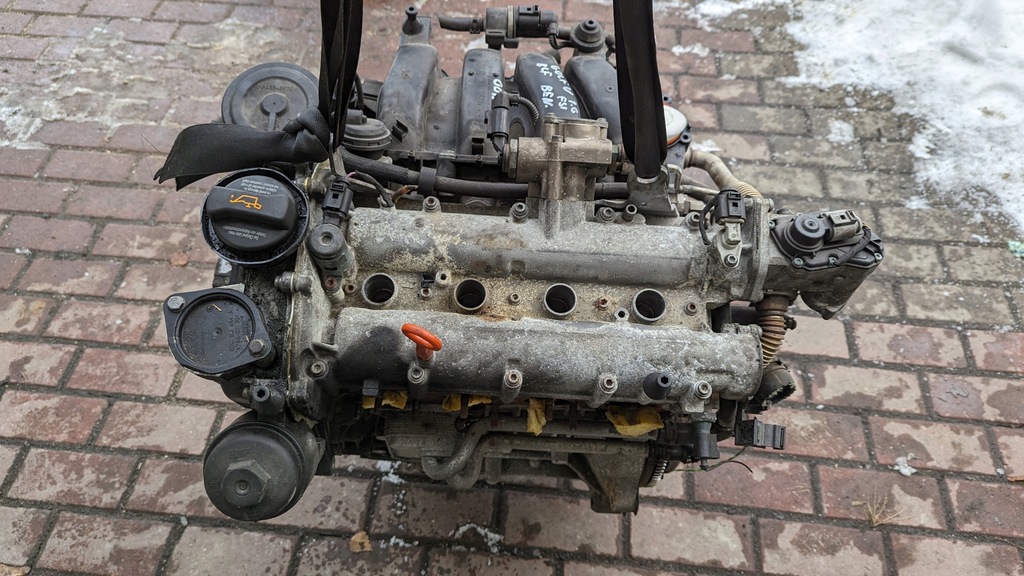 фото №1, Двигатель vw golf v 1.6 fsi blf