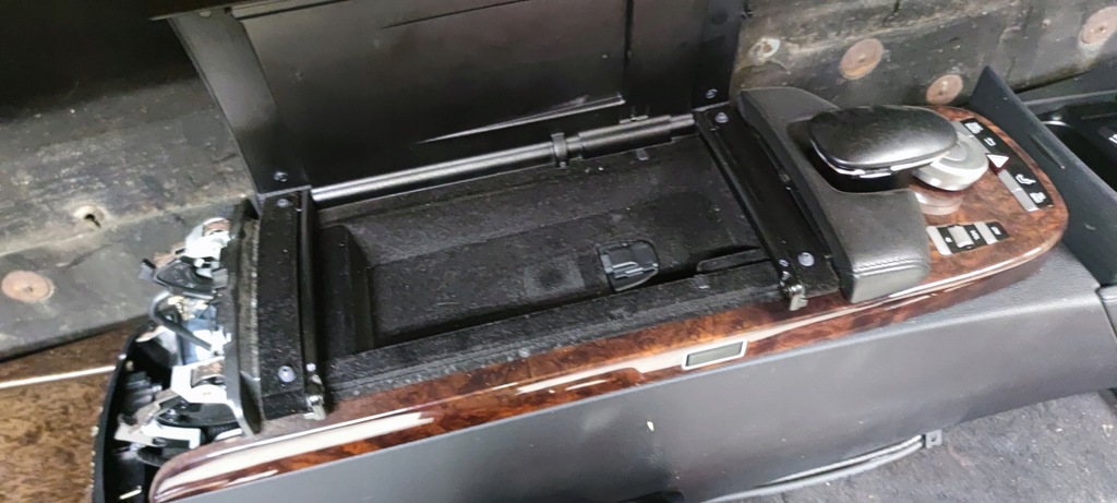 фото №9, Mercedes w221 підлокітник передній чорний