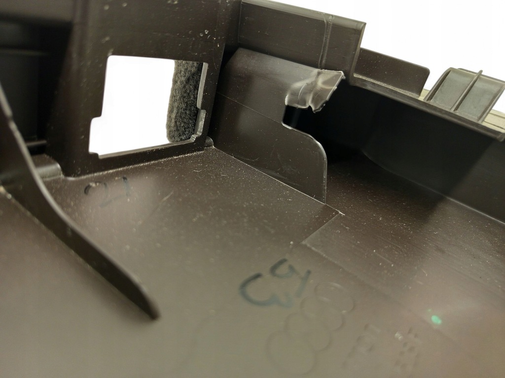 фото №6, Audi q7 4m 4m0863528f права сторона обшивки багажника