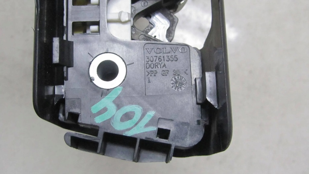 фото №6, Volvo v70 iii замок открывания сиденье середина 30761355