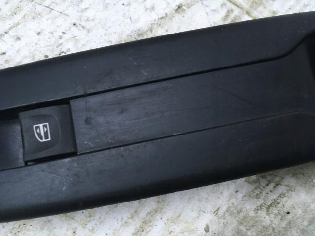 фото №4, Перемикач вікон задня renault megane iii eu 08-16