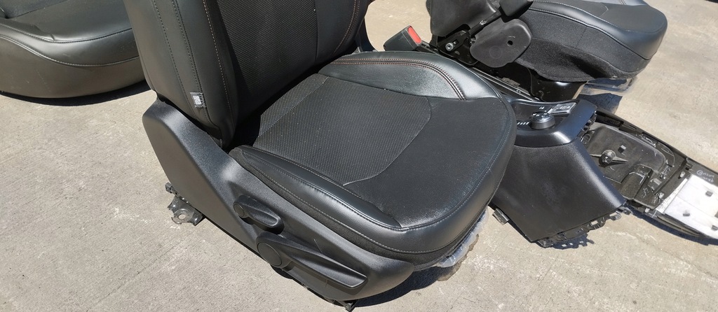 фото №11, Сиденья сиденье заднее сиденье туннель jeep compass ii trailhawk 18r uk