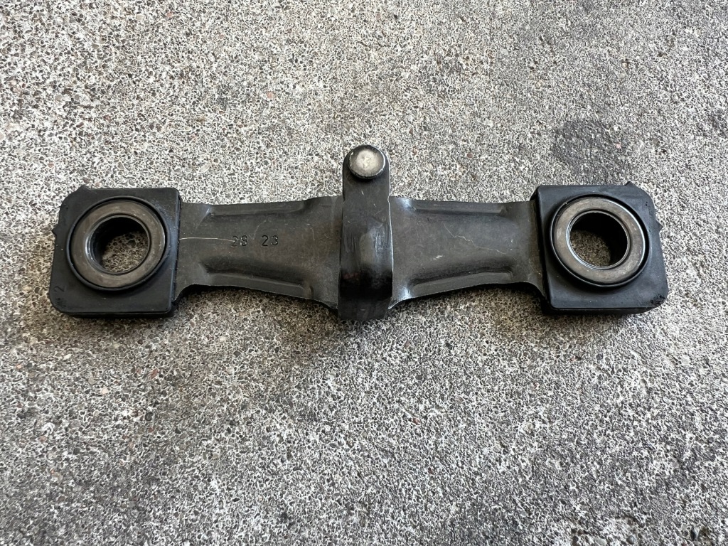 фото №1, Audi a3 s3 rs3 8y засувка замка кришки 8v0827507k