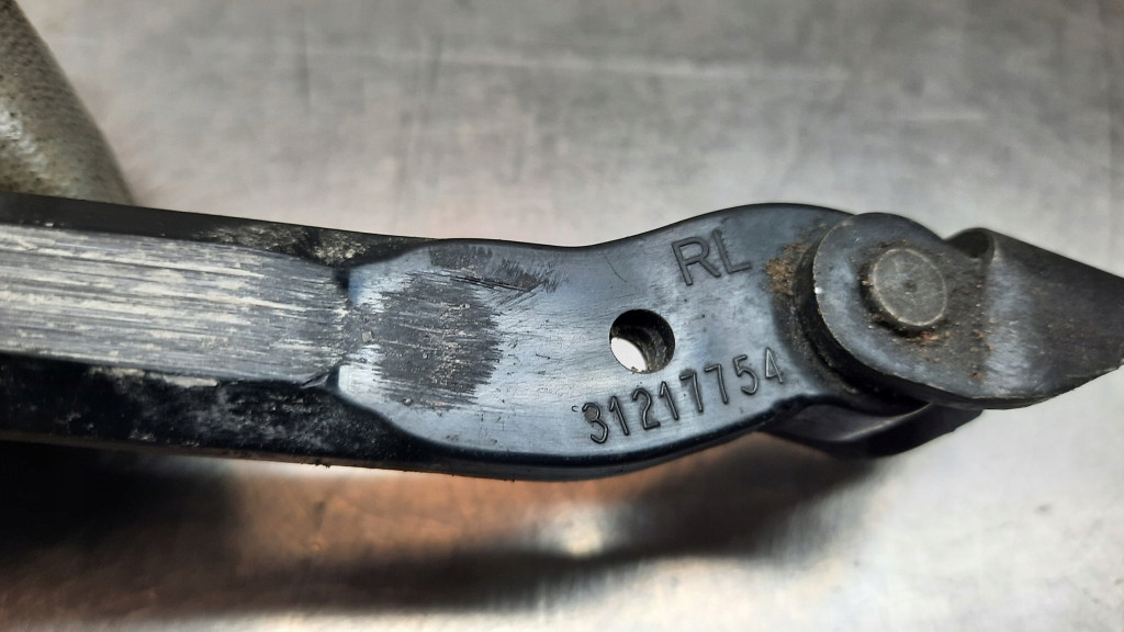 фото №5, Ограничитель дверь левый задняя 31217754 volvo v70 iii 2.5t 07r