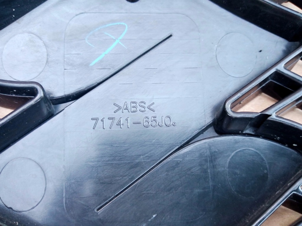 Suzuki vitara ii решітка радіатора решітка радіатора Оригінал