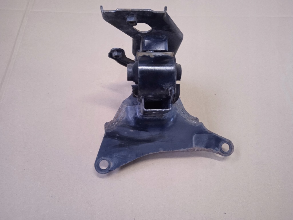фото №1, Кронштейн подушка двигателя toyota yaris iii 1.3b