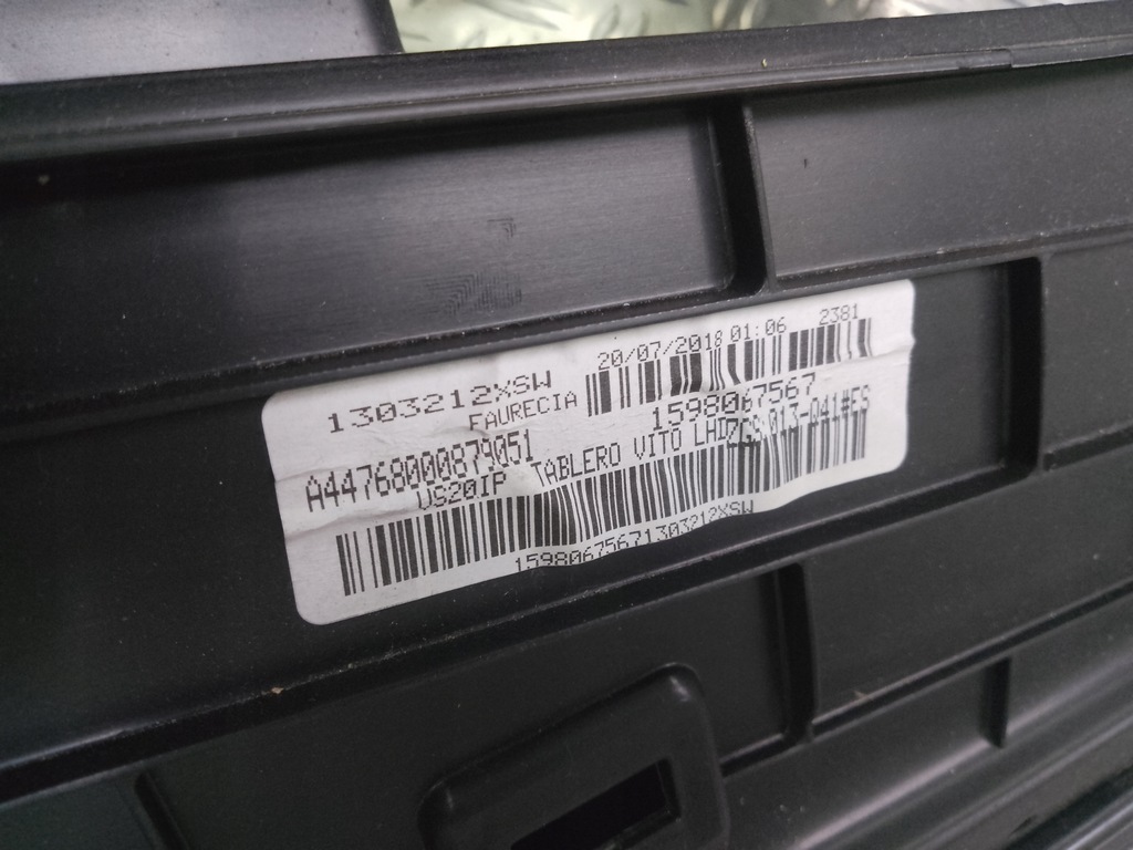 фото №11, Vito 447 15- консоль панель приладів приладова панель приладів