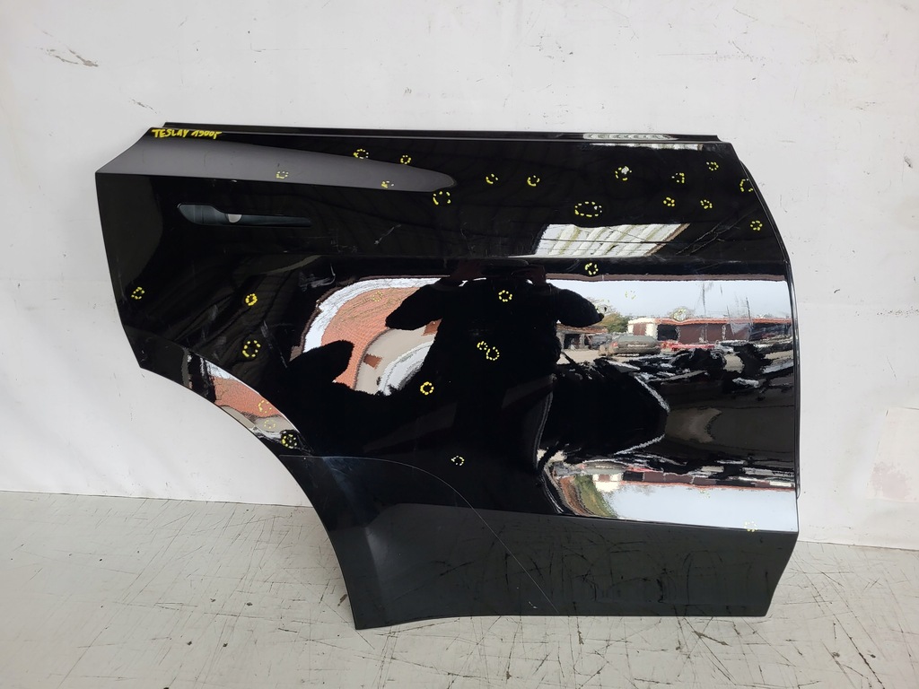 фото №1, Двері праве задня задні tesla model y