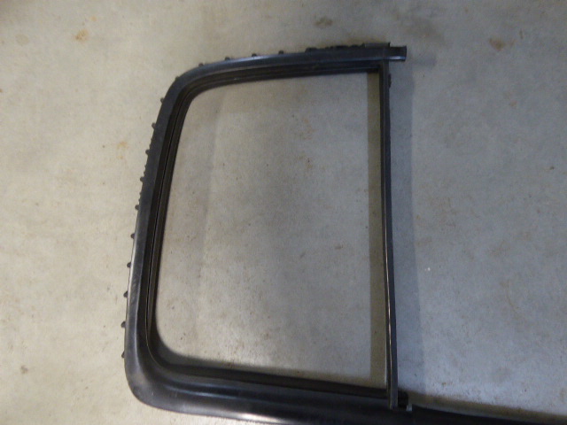 фото №2, Clio ii 98-01 рамка дверь прокладка стекло задняя правая hb 5d