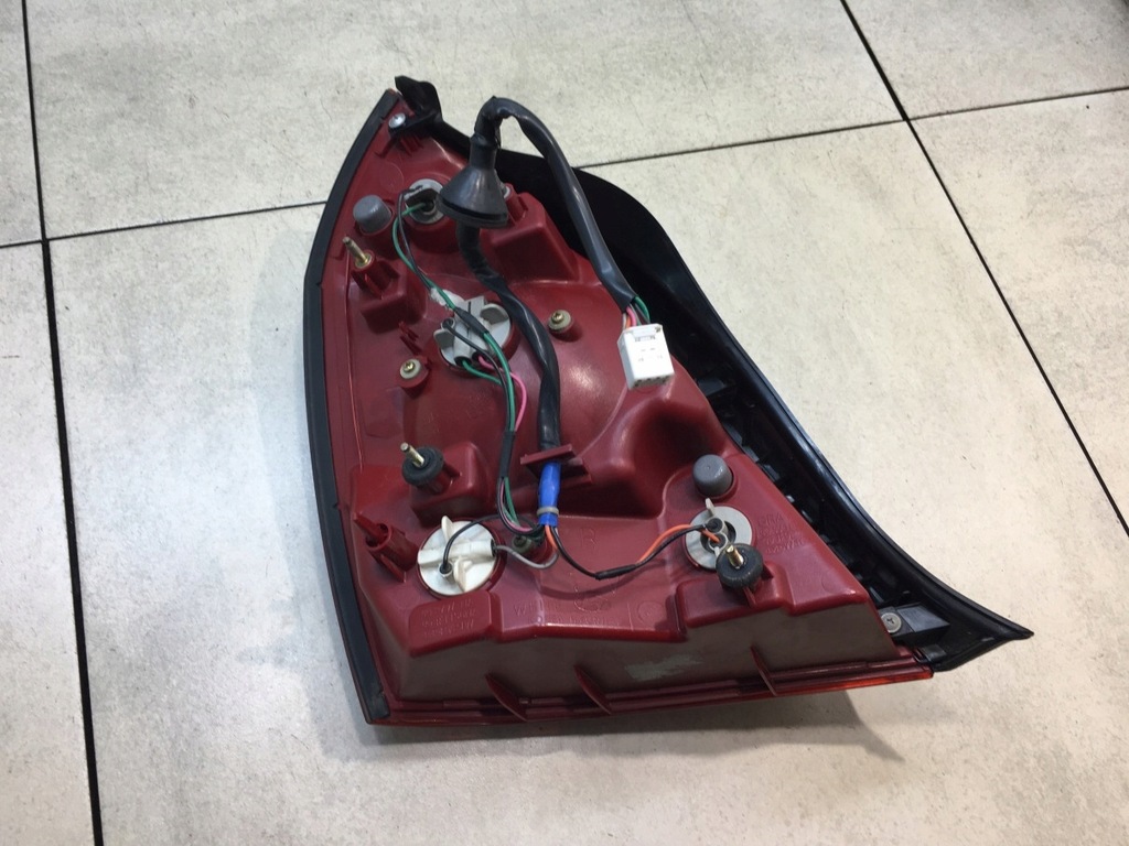 фото №6, Лампа правый задняя hyundai elantra iii