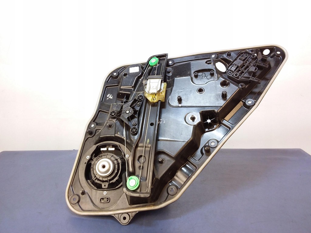 фото №4, Mercedes a w176 подъемник стекло задняя левый