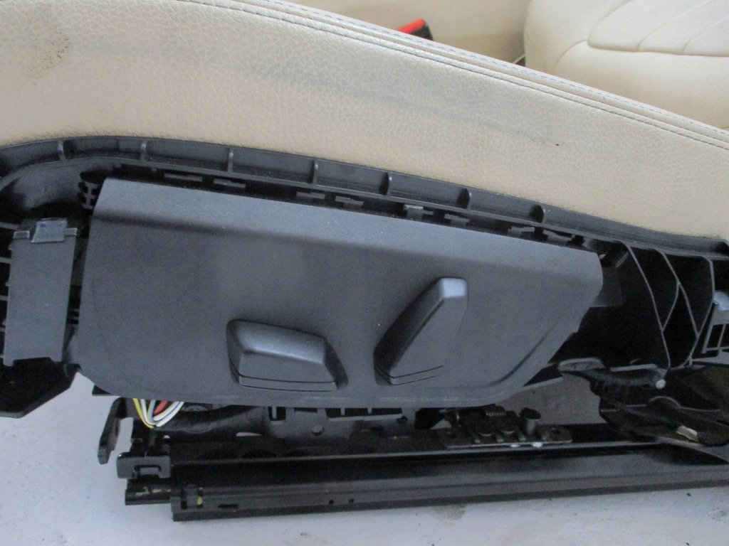 фото №12, Оббивка шкіра сидіння bmw x6 f16 18r