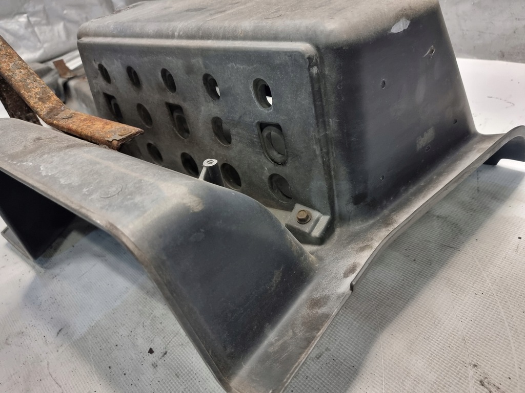 фото №16, Подножка подножка левая оригинальный номер 500375h67 iveco stralis 450 e5 07r