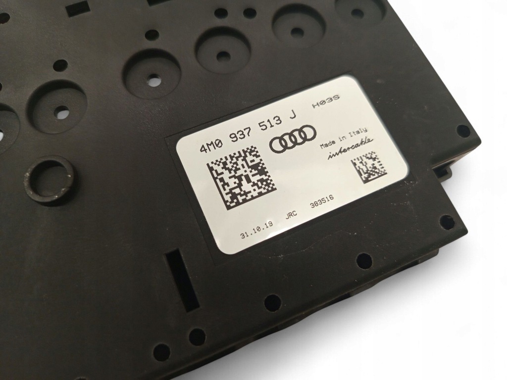 фото №6, Audi q7 4m 2020 коробка предохранителей / комплект