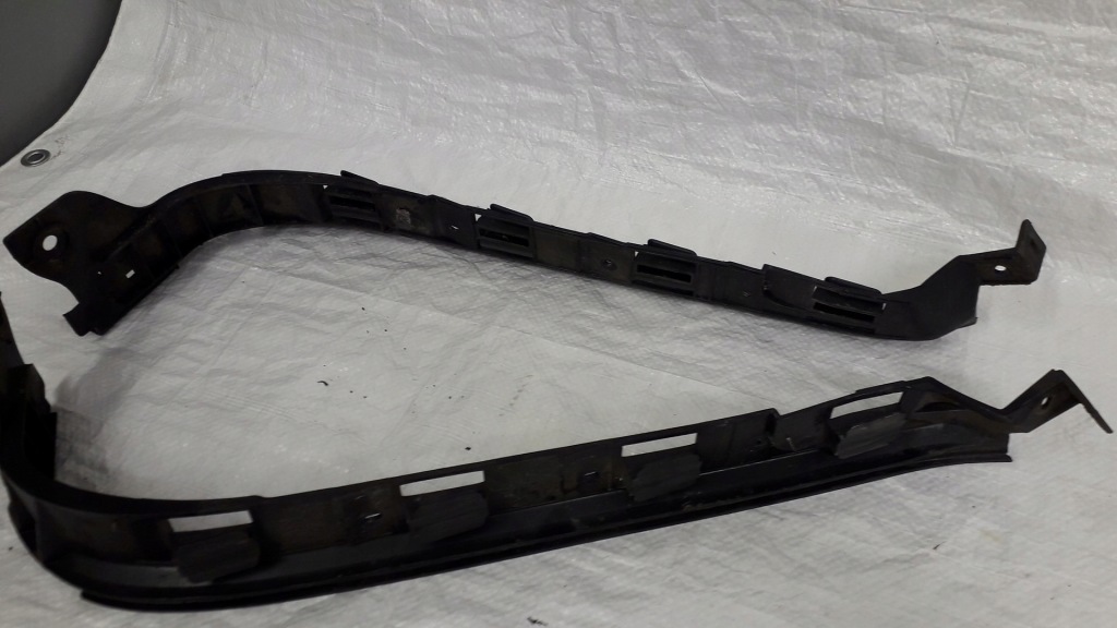 фото №11, Направляющая бампера правый задняя golf iv kombi 1j9807394