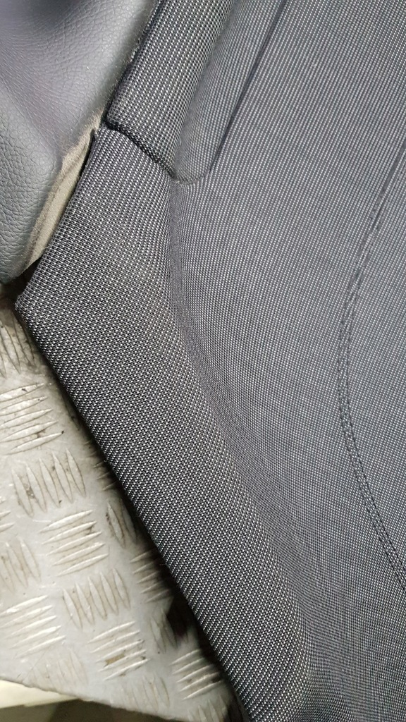 фото №10, Mercedes w203 coupe обивка правый задняя обшивка lift