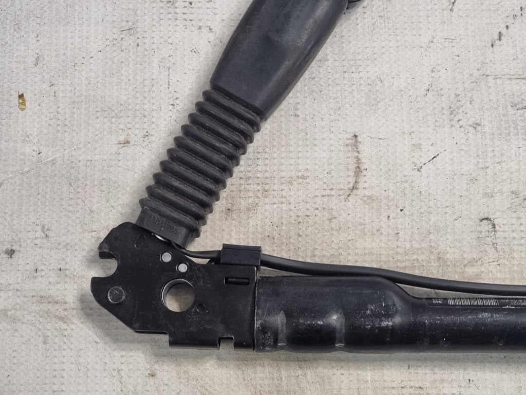 Натяжитель поперечина правый перед оригинальный номер 7126296 bmw serii 3 e91 06r Цена