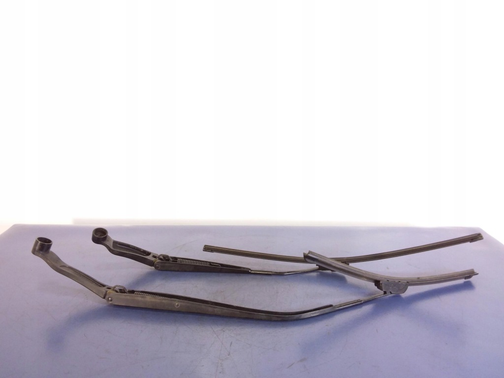 фото №2, Mazda 2 рычаг дворники перед