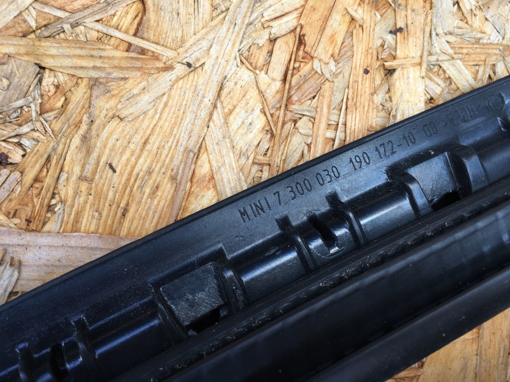 фото №3, Mini cooper f56 уплотнители дверь