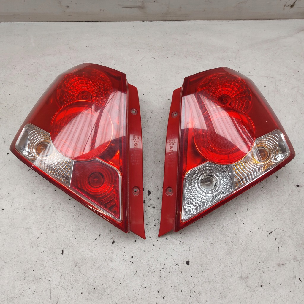 фото №16, Chevrolet kalos лампа правая + левая задняя + вкладыши