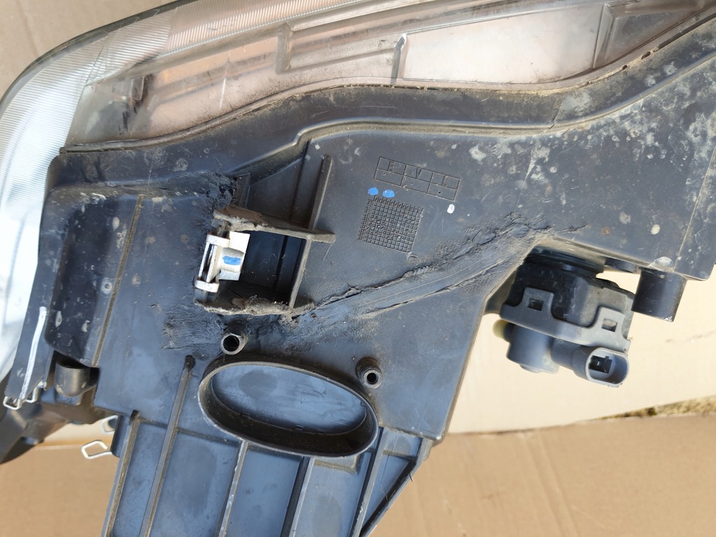 фото №10, Nissan navara pathfinder d40 лампа передня права