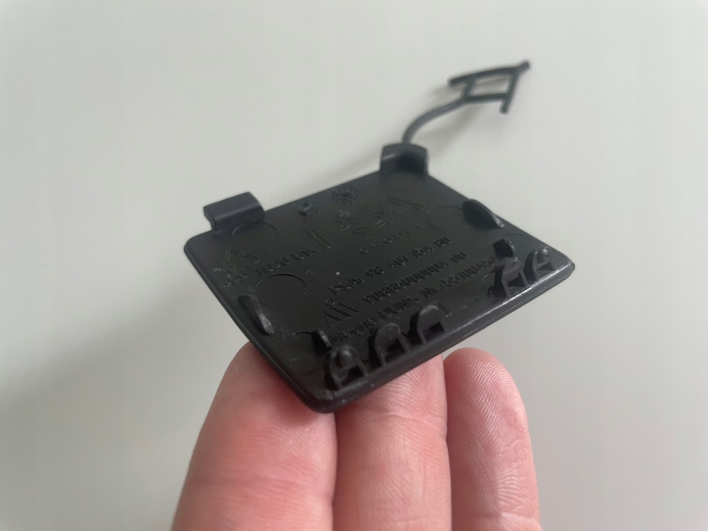 фото №10, Peugeot 308 sw iii p5 kombi 2021- заглушка фаркоп задняя оригинал матовая