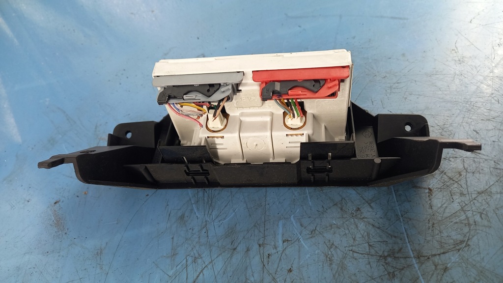 фото №2, Дисплей renault laguna i 99r