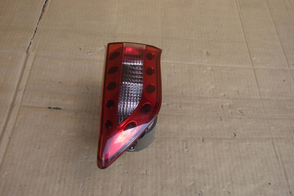 фото №6, Infiniti qx70 s51 2013 правая сторона лампы задний крышки багажника