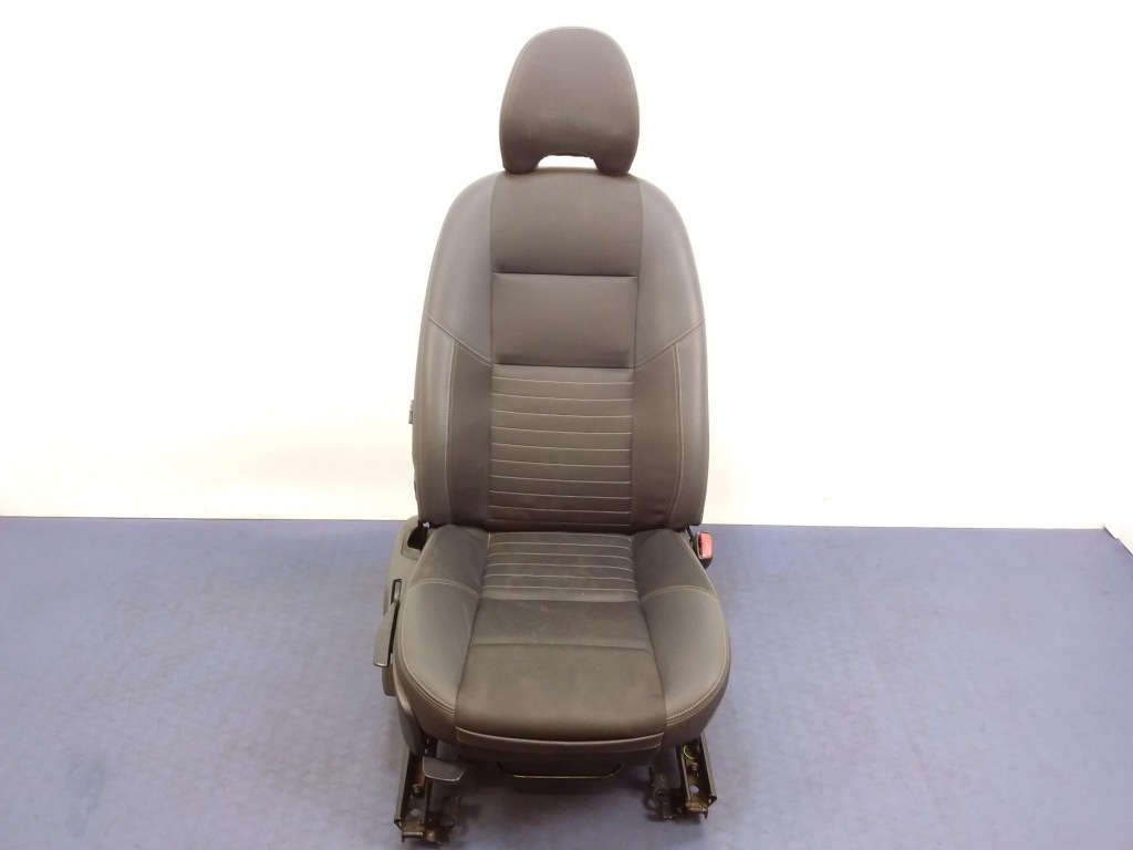 фото №1, Volvo v50 i сидіння пасажира шкіра