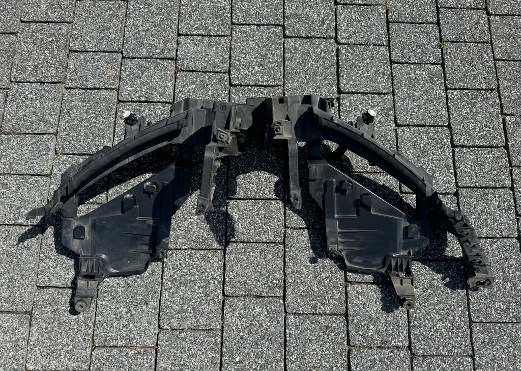 фото №1, Направляющая кронштейн лампы audi q5 8r левая