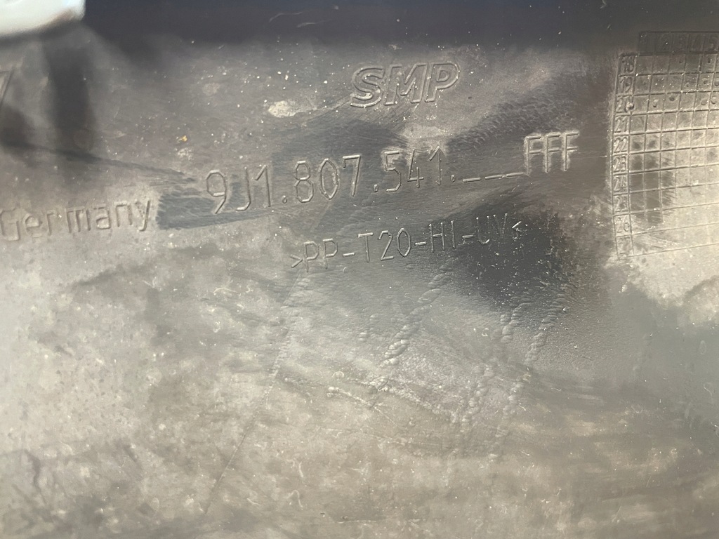 фото №9, Porsche taycan 9j1 спойлер перед передний бампера 9j1807541fff