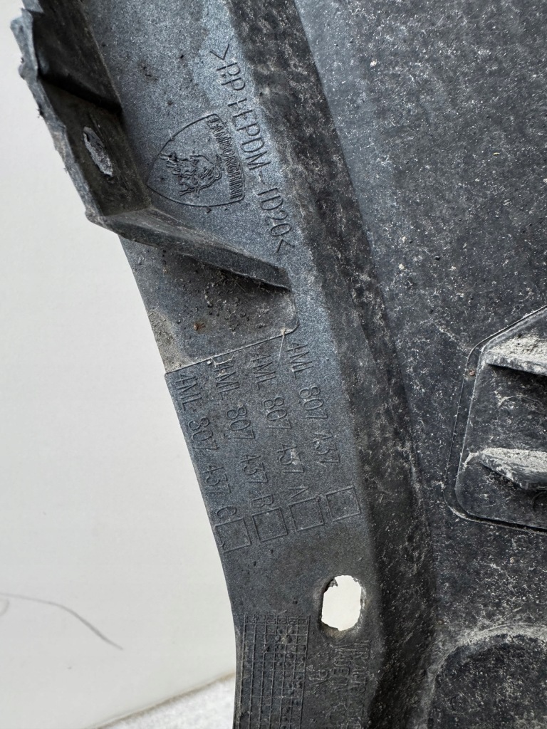 Передний zdrrzak бампер перед lamborghini urus 4ml Оригинал