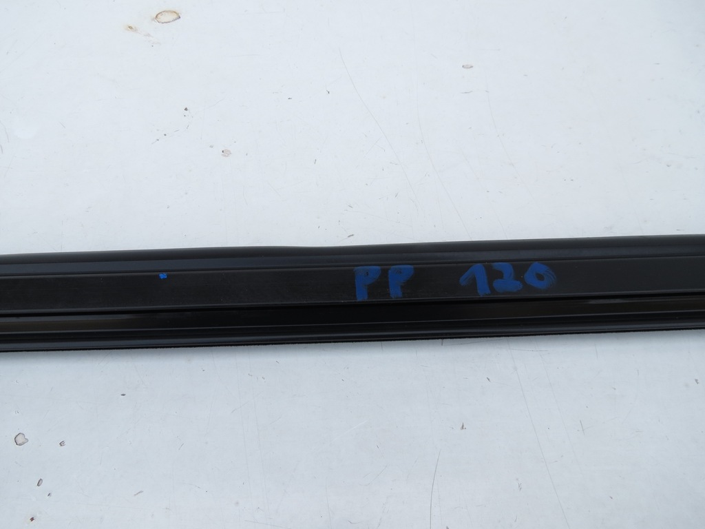 фото №8, Молдинг уплотнитель прокладка дверь правый перед передняя volvo xc60 i