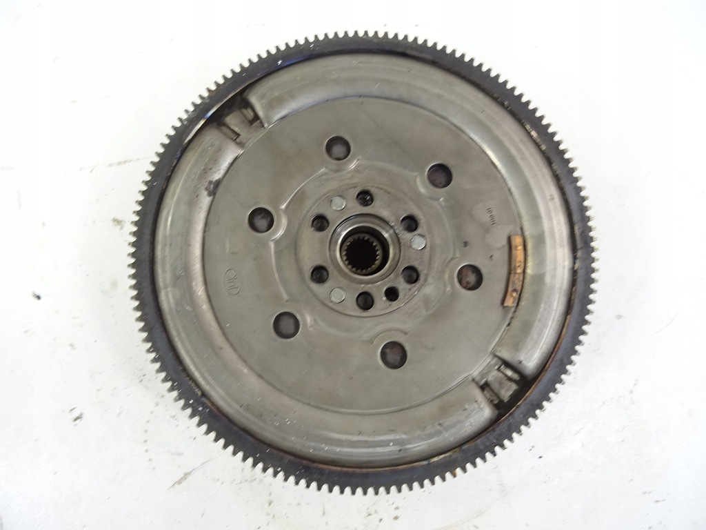 фото №15, Nissan pulsar 1.2 dig сцепление комплект 123104345r 301013644r 302100495r