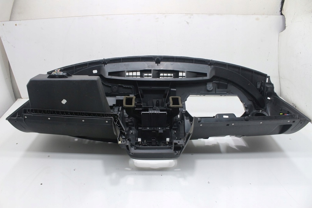 фото №9, Приборная панель консоль dacia duster i eu