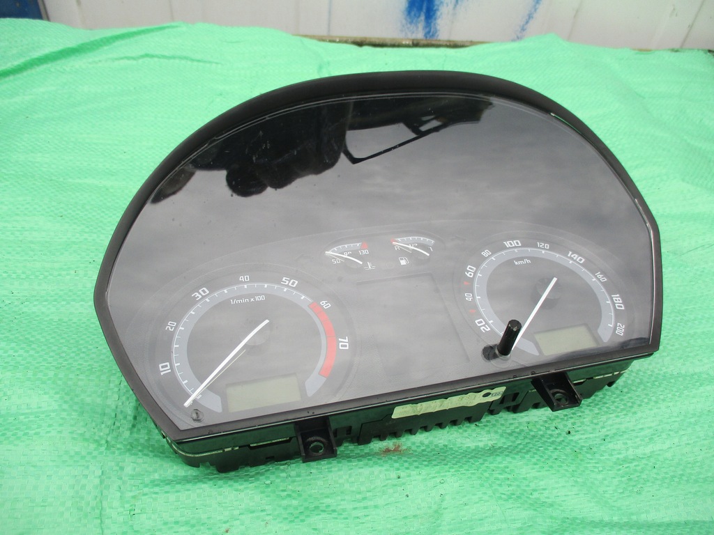 фото №4, Skoda fabia i счетчик приборы 6y09210881l