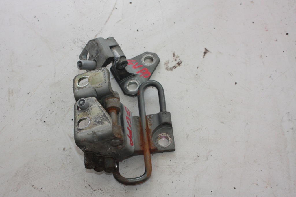 фото №1, Петли дверь правый перед vw golf v