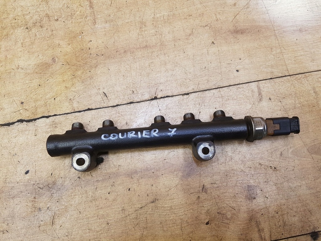 фото №1, Молдинг упорскування ford transit courier lift 1.5 tdci