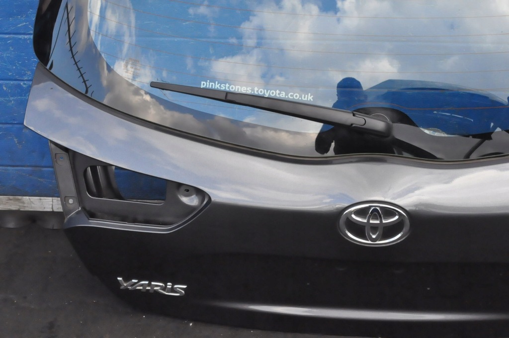 фото №2, Toyota yaris iii крышка багажника багажника задняя задняя