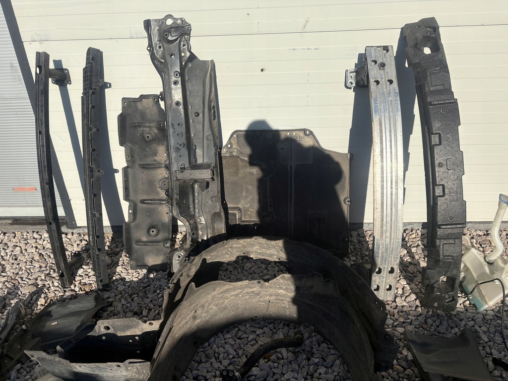 фото №8, Toyota corolla e21 sedan перед kompletny капот бампер лампи