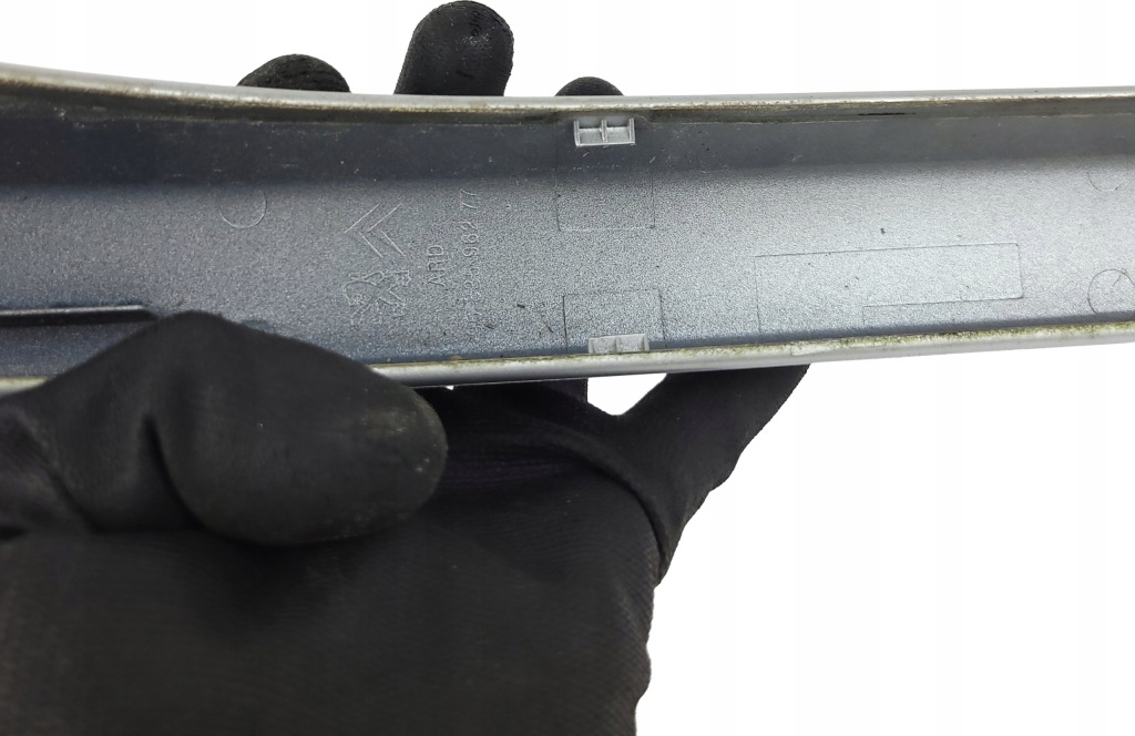 Купить Citroen c5 3 x7 рестайлинг  накладка заглушка рейлинг задняя задняя правая 9683596277