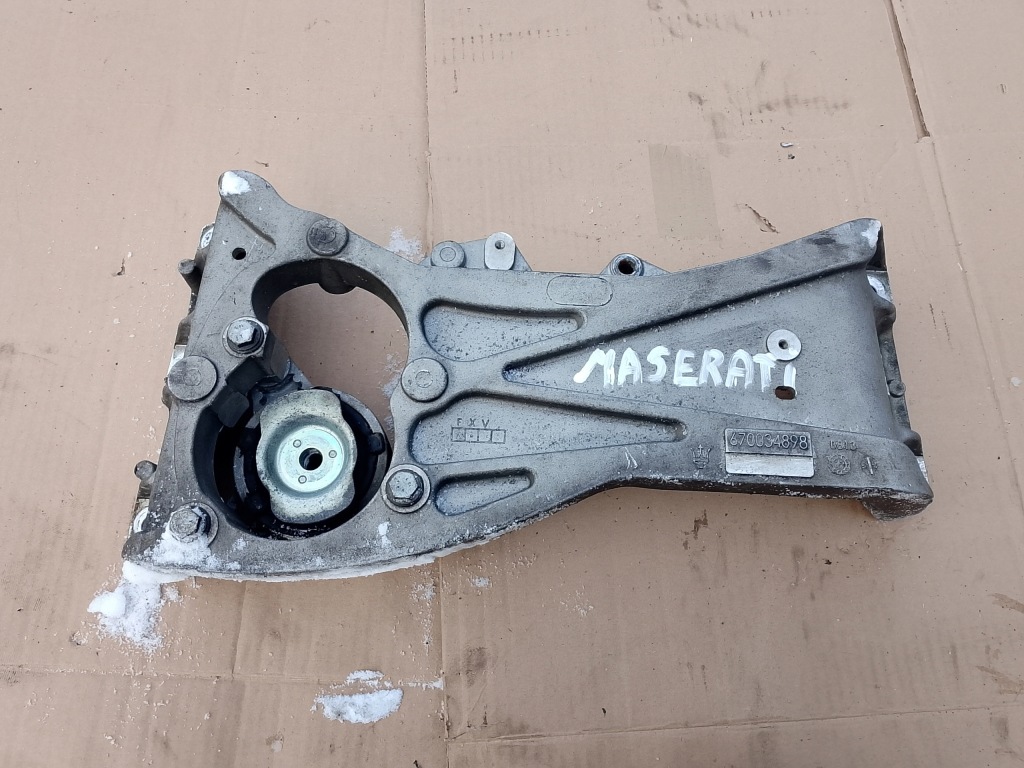 фото №1, Maserati levante кронштейн коробки 670034898