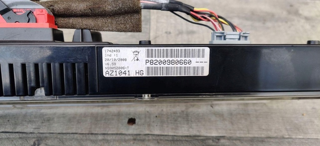 фото №4, Лічильник прилади радіо navi дисплей renault espace iv 8200671152 82009806