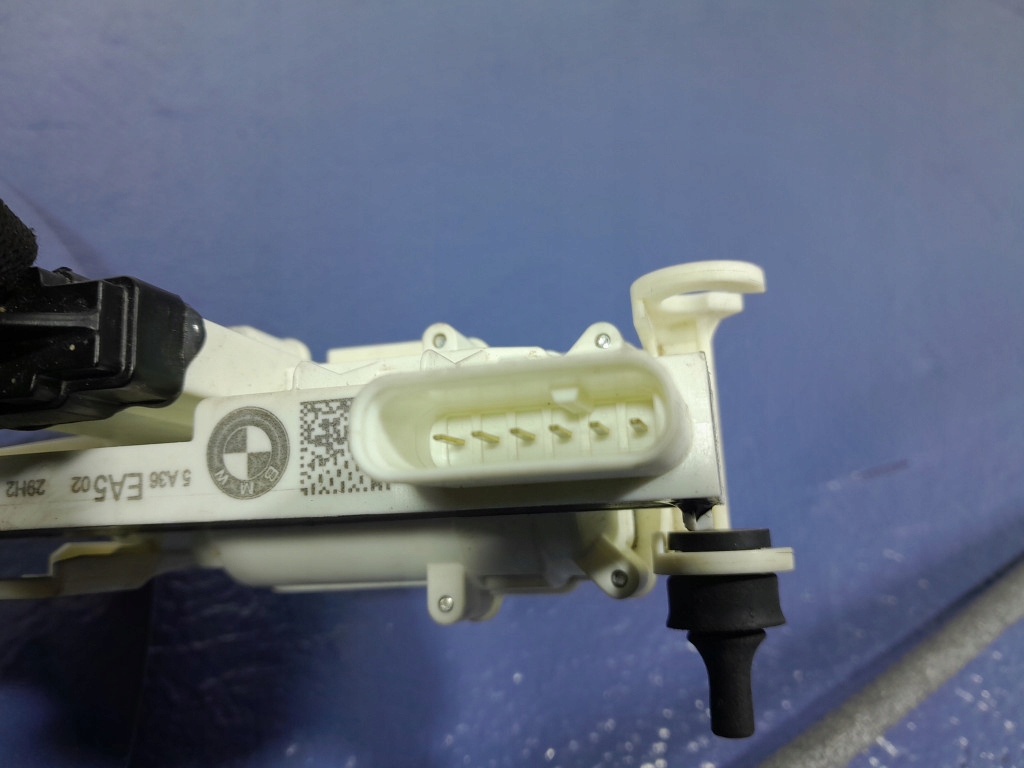 фото №5, Bmw 7 g11 g12 lci замок доводчик двері задня задній лівий 8 pin 7477703