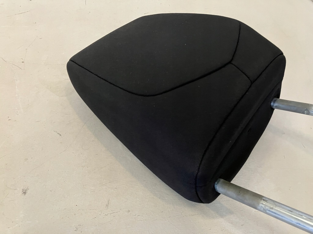 фото №4, Auris ii lift active підголівник перед лівий правий матеріал