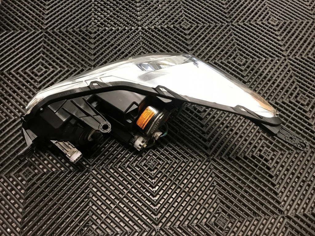 фото №3, Лампа правая перед subaru forester iv ксенон led