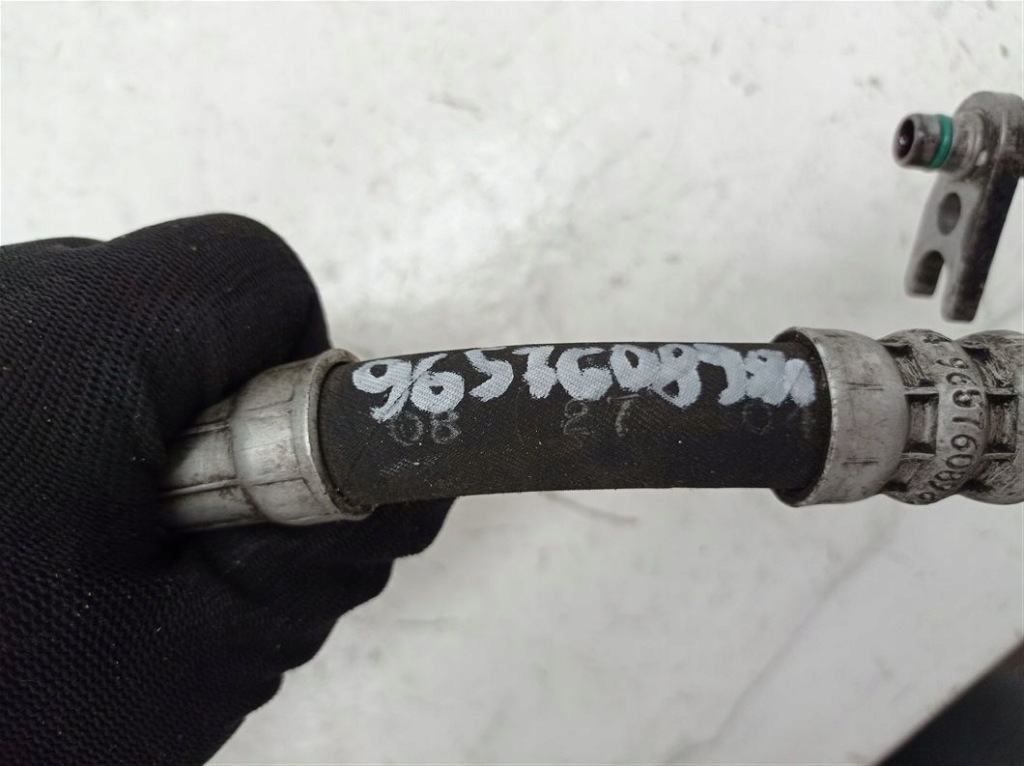 Шланг трубка пабтрубок  усилителя peugeot 607 2.7 hdi 9657608980 Оригинал