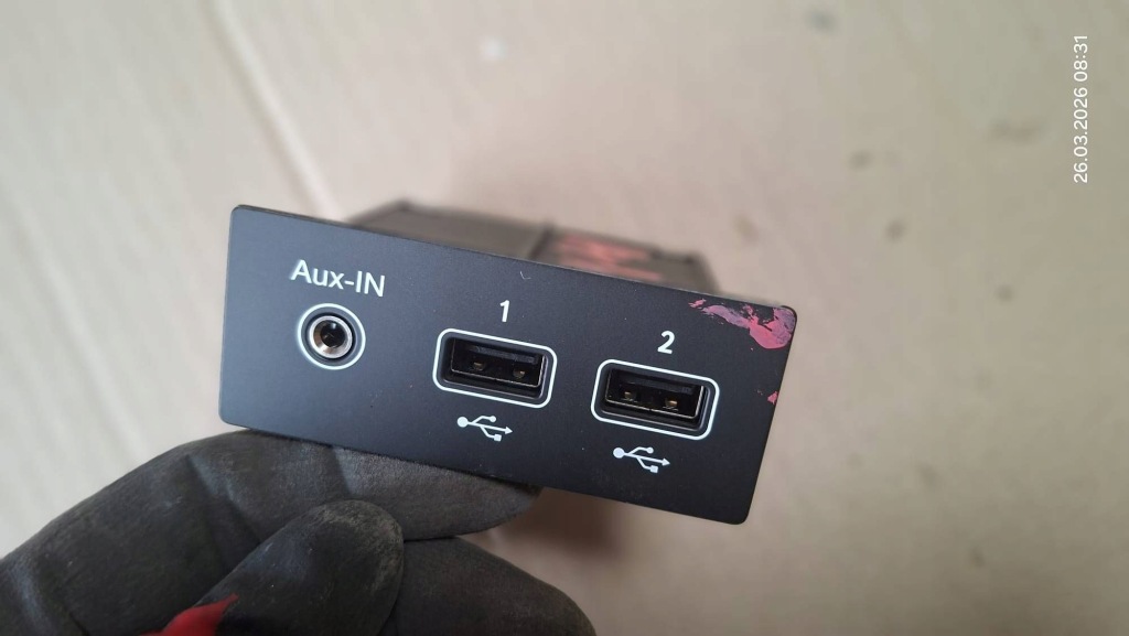 Купить Renault clio v 1.0i разъём usb aux 280231553r