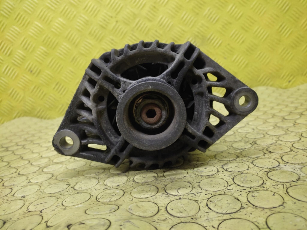 Alfa romeo 147 lift 1.6 генератор 46782219 Цена