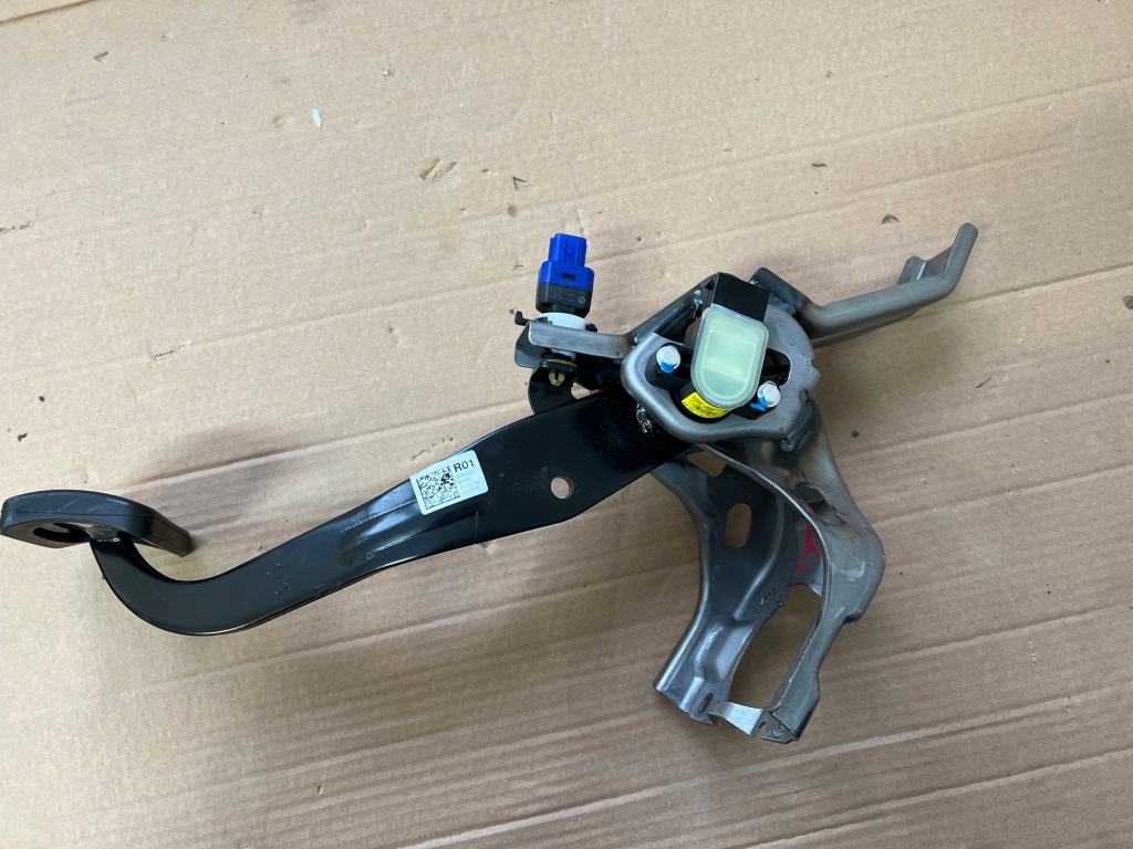 фото №12, Hyundai kona 1.6 gdi hybrid автоматическая коробка передач педаль тормоза